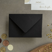 Load image into Gallery viewer, Dusky Black