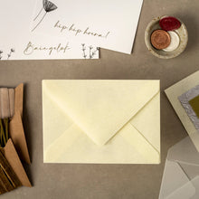 Load image into Gallery viewer, Transparent • Vanilla