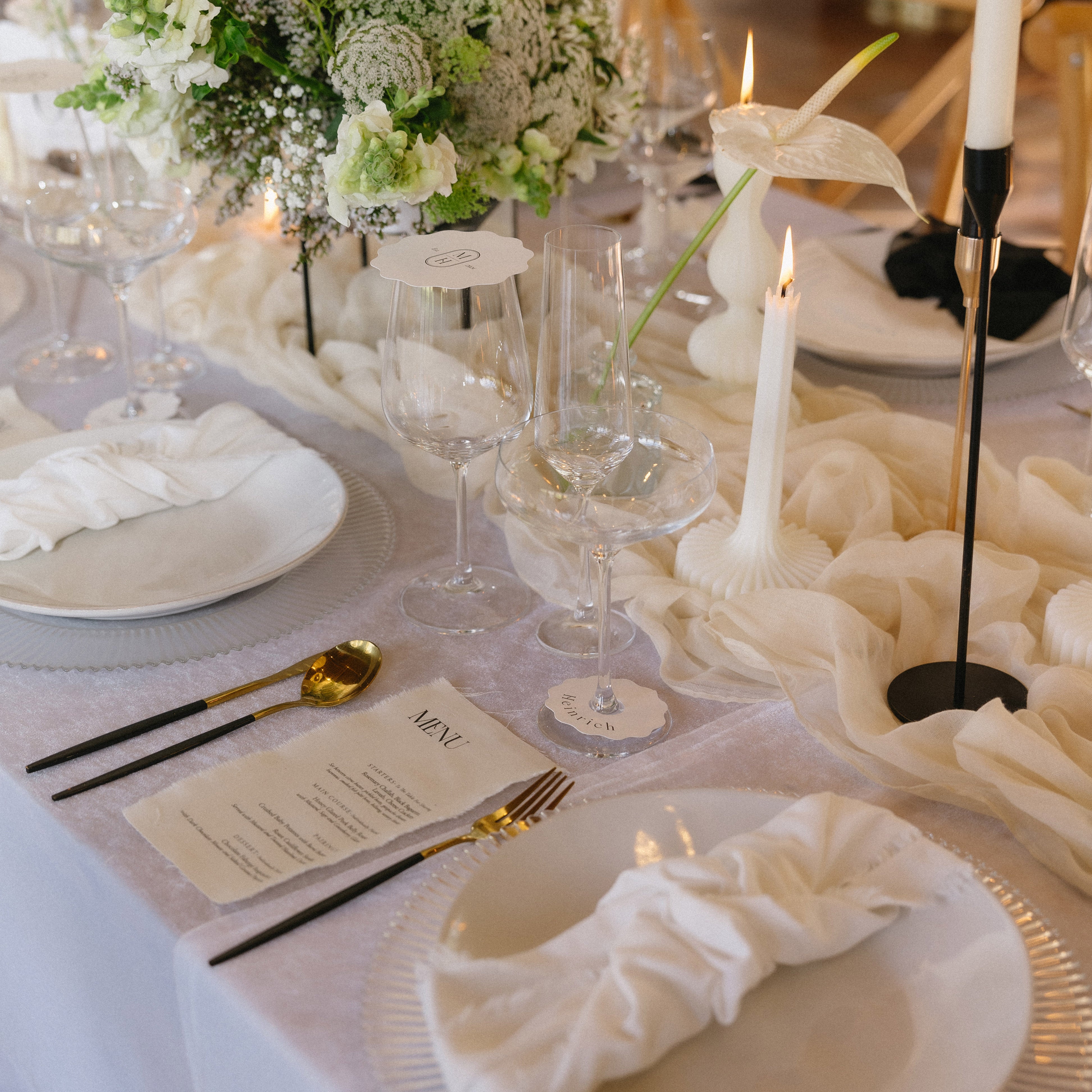 Scalloped Guest Names