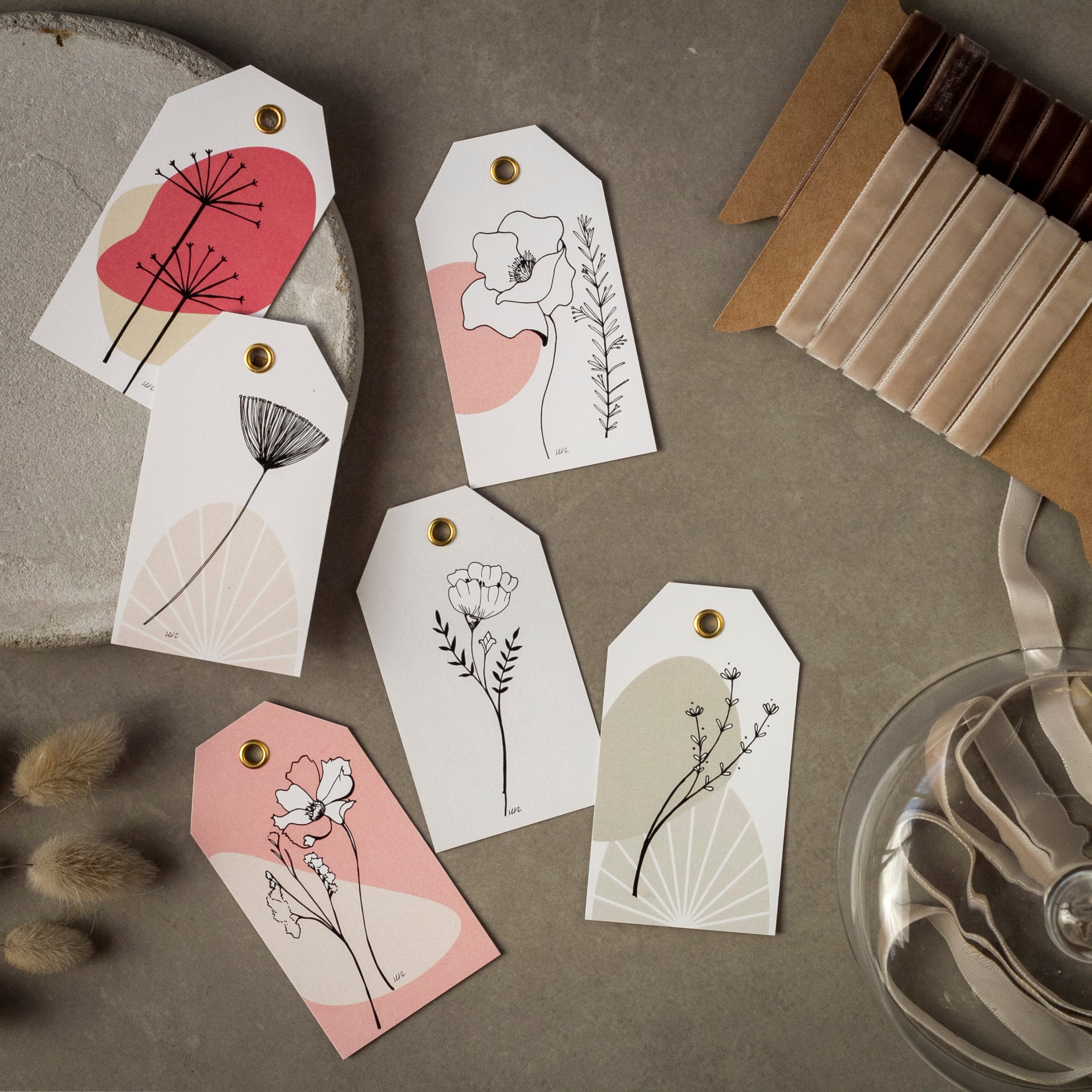 Gold Eyelet Gift Tags • Set of 6