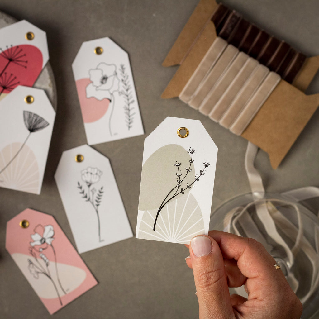 Gold Eyelet Gift Tags • Set of 6